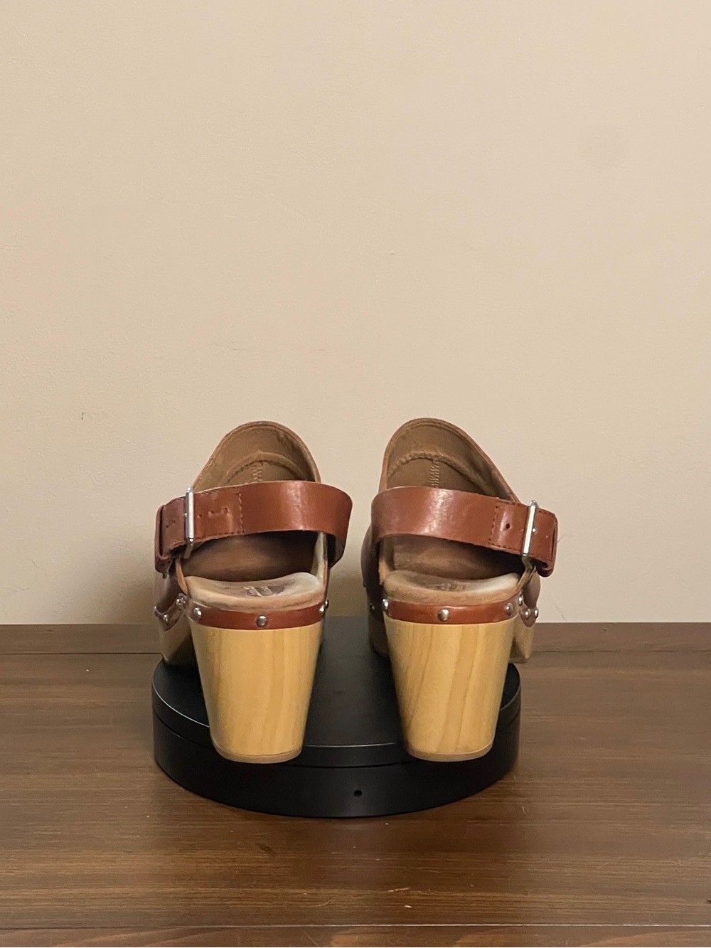 Clarks Artisan Women's Size US 12M Ledella York Leather Clog in Nutmeg Brown - Picture 4 of 13